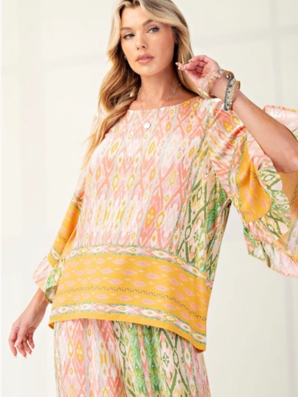 Easel BORDER PRINTED RAYON CHALLIS WOVEN TOP